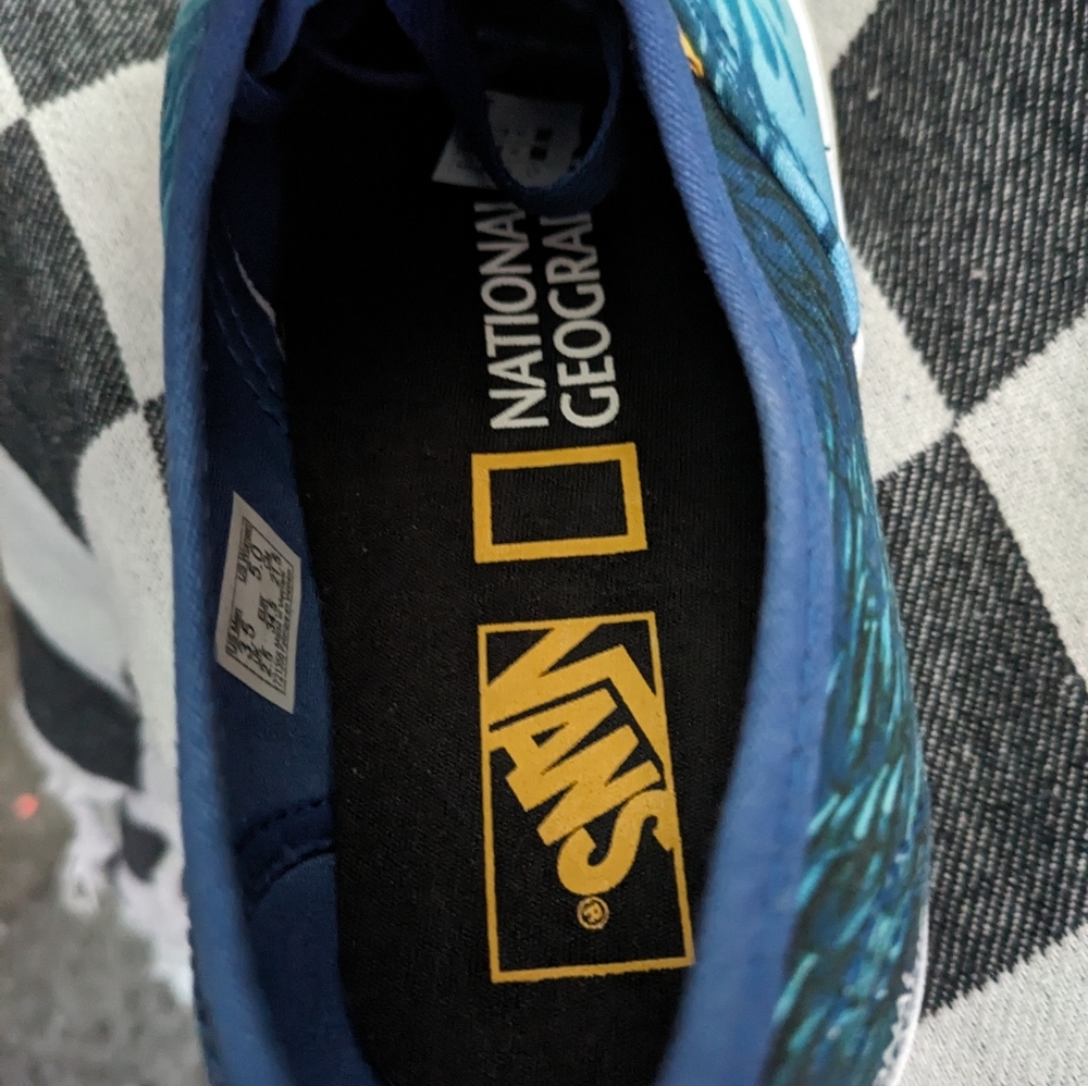 VANS OFF THE WALL AUTHENTIC Kids 3.5 Youth NATIONAL GEOGRAPHIC OCEAN 1223 Blue - Picture 3 of 11
